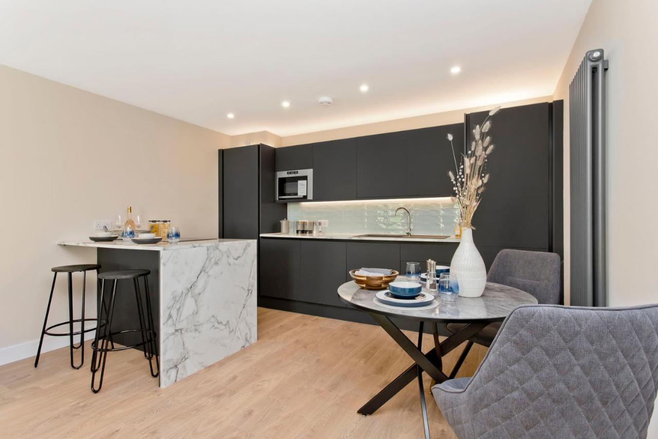 Modern City Centre 2 Bedroom 2 Bathroom Apartments, Main Door Ground With Private Parking Edimburgo Exterior foto